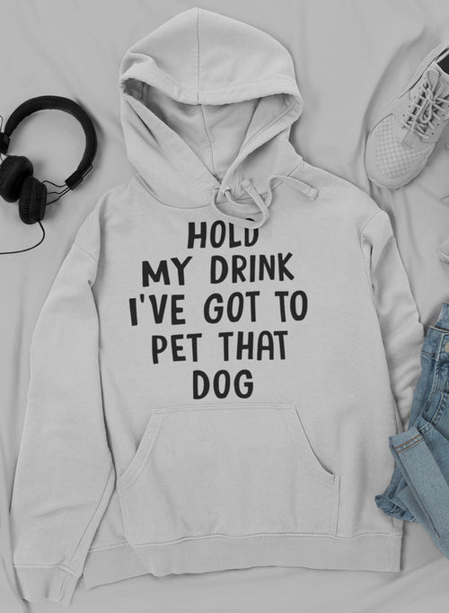 Halte mal mein Getränk – ich muss diesen Hund streicheln!