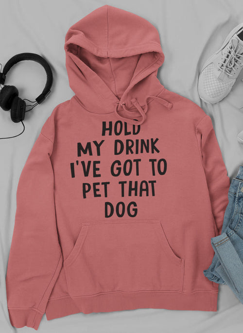 Halte mal mein Getränk – ich muss diesen Hund streicheln!