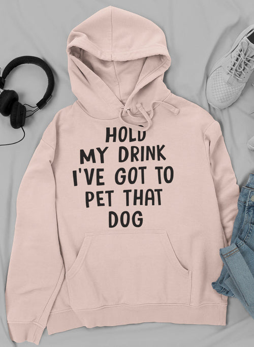 Halte mal mein Getränk – ich muss diesen Hund streicheln!